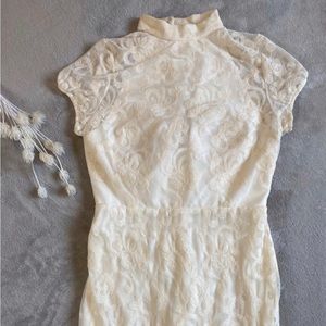 NWT Boho/ chic Lace wedding/ photoshoot dress in ivory